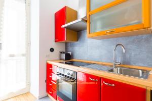 Kuchnia lub aneks kuchenny w obiekcie Barrio 133 - double bedroom in center by Napoliapartments