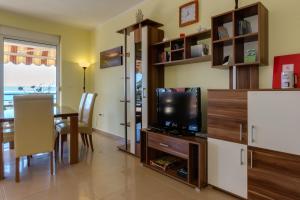 Kuchyň nebo kuchyňský kout v ubytování Montenegro Apartments Utjeha