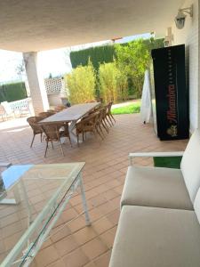 A seating area at Villa Mare a los pies de Sierra Nevada