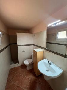Ένα μπάνιο στο Casa Montse +25 φωτογραφίες