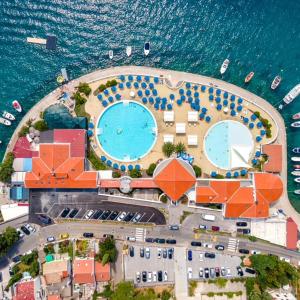 Bazén v ubytování Hotel Millenium deluxe nebo v jeho okolí