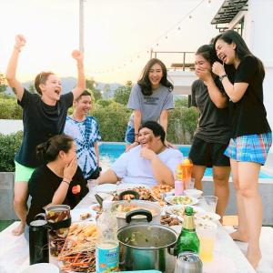 Hosté ubytování บ้านพักหัวหิน 8-15 คน พร้อมสระว่ายน้ำส่วนตัว