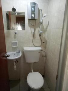 Koupelna v ubytování SHA LA LA