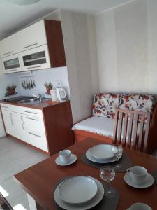 Kuchyň nebo kuchyňský kout v ubytování Apartments Vesna