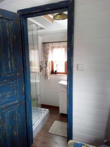 Ванна кімната в Chata u lesa RANCH NA HRANICI