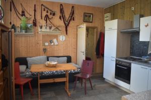 Kuchyň nebo kuchyňský kout v ubytování Idylle auf dem Reiterhof bei Husum
