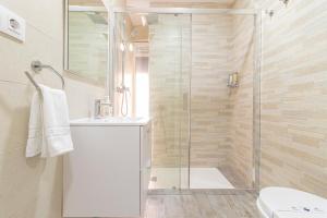 Koupelna v ubytování Allo Apartments Plateros Centro Jacuzzi Comunitario
