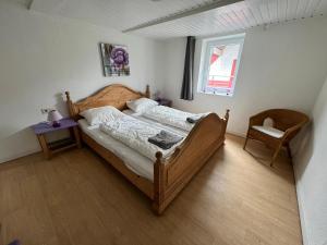 Giường trong phòng chung tại Haus Bornstein