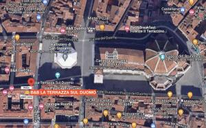 una mappa di una città con edifici di B&B La Terrazza Sul Duomo a Firenze