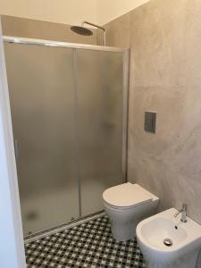 A bathroom at Il gallo di Eracle - Charming suites & rooms
