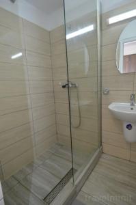 Bilik mandi di Vila II Poieniţa +40 gambar