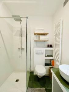 Ванна кімната в LA MOUNINE - Hyper centre - 37m2 - 4 pers