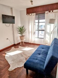 Μια τηλεόραση ή/και κέντρο ψυχαγωγίας στο DPTO ZONA PATIO OLMOS +4 φωτογραφίες