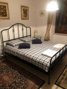 A bed or beds in a room at Casa in Umbria