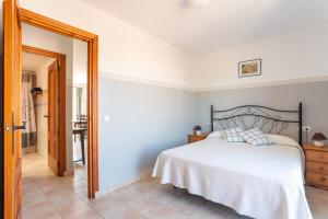 Postel nebo postele na pokoji v ubytování Apartamentos Mundaka Albir