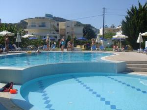 Bazén v ubytování Elpida Beach Studios nebo v jeho okolí