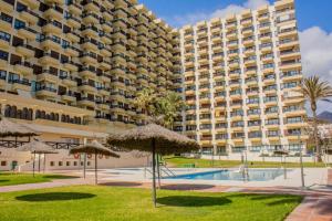 Bazén v ubytovaní Aloha Playa Apartment with panoramic sea view and pools alebo v jeho blízkosti