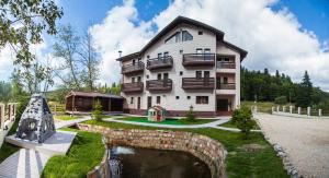 Κήπος έξω από το Hotel Draga Maria