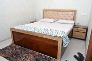 Postel nebo postele na pokoji v ubytování Corridor inn