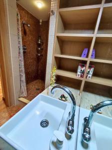 A bathroom at Ático Anllóns