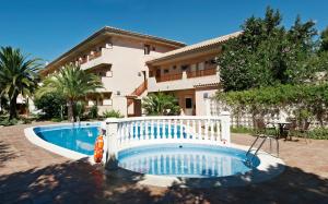 Bazén v ubytování Hotel Voramar - Emar Hotels nebo v jeho okolí