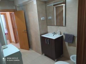 A bathroom at Burjassot Mestalla