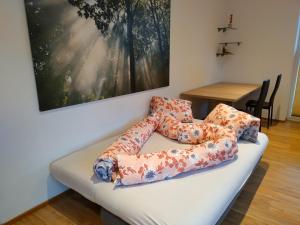 Postel nebo postele na pokoji v ubytování Apartment im Haus mit Herz