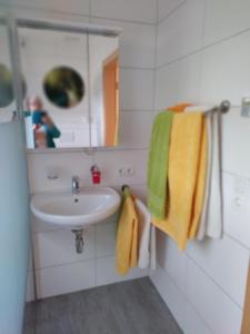 Koupelna v ubytování Apartment im Haus mit Herz + 16 fotografií
