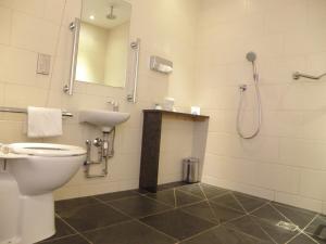 Koupelna v ubytování Holiday Inn Darlington-A1 Scotch Corner by IHG