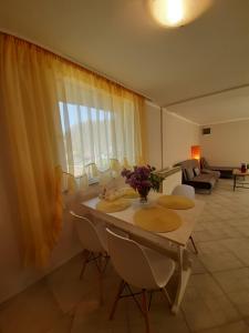 Posezení v ubytování Apartman Cherry Gradac Valjevo + 37 fotografií
