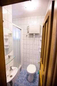 Koupelna v ubytování Apartmani M&S