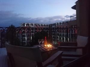 A balcony or terrace at Royal Sun Holiday Apartments