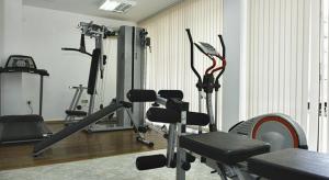 The fitness centre and/or fitness facilities at Royal Sun Holiday Apartments
