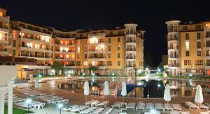 The swimming pool at or close to Royal Sun Holiday Apartments