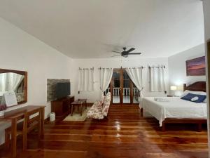 Llit o llits en una habitació de Agoho Resort