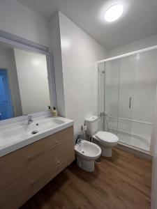 Bathroom sa Apartamento en el centro de Llanes