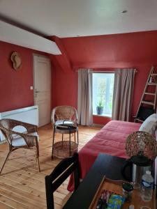 Postel nebo postele na pokoji v ubytování Domaine De La Cour Vautier