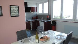 Gallery image of ESPLANADE FRONT DE MER 109 1er Etage Lit fait wifi Taxe de Séjour incluse in Le Tréport