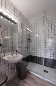 Un baño de CicloLodge