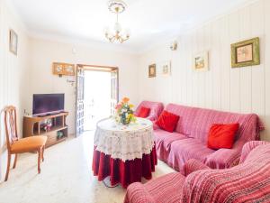 Televízia a/alebo spoločenská miestnosť v ubytovaní Cubo's Casa Rural Candelaria