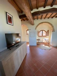 A television and/or entertainment centre at Montagnana Country House