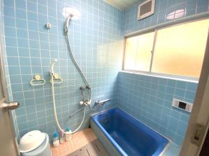 Bagno di 鉄道と山の見える家