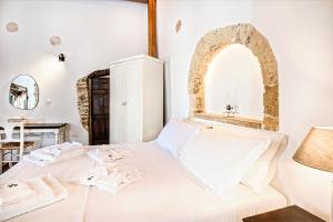 A bed or beds in a room at Sclopa The Laography Project