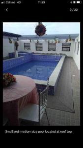 Bazén v ubytování Sunmiles Condominium - 2BR unit M26 nebo v jeho okolí
