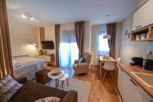 Kuchyň nebo kuchyňský kout v ubytování MB APARTMAN TARA