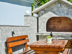Fotografia z galérie ubytovania Holiday Home in Senj with Pool near Beach v destinácii Senj