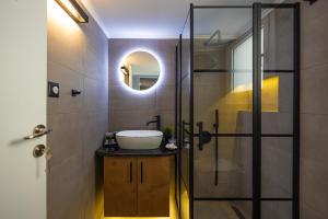 Fotografia z galérie ubytovania Live Like a Local in a Stylish Home! v Aténach