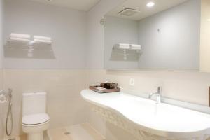 Koupelna v ubytování Atria Hotel Gading Serpong