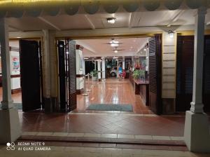 圣安尼Grand studio 4 pers superbe vue mer et cocotiers dans Village Vacances Sainte-Anne plage à - 30 m的相册照片