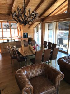 Posezení v ubytování Das Kitz - deLuxe ChaletApartments